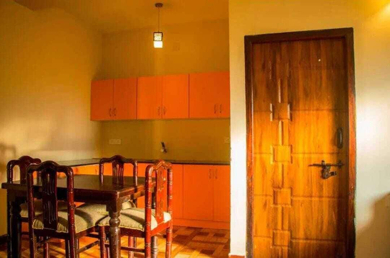 Others 1, Essar Cottage, The Nilgiris
