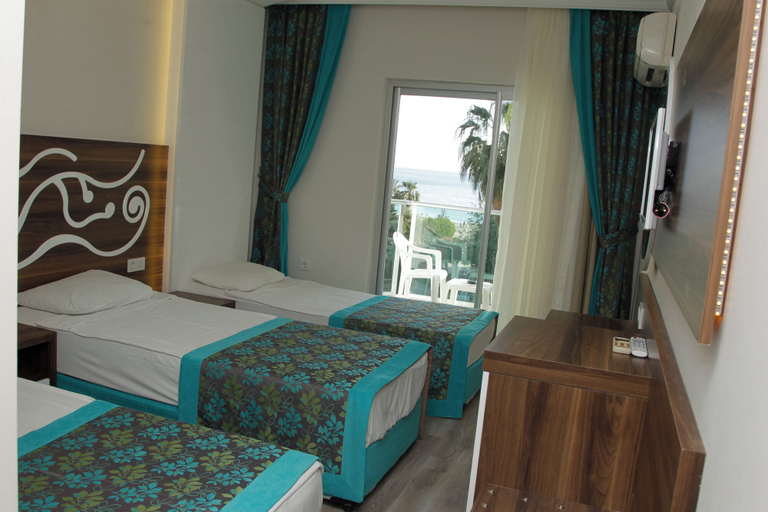 Bedroom 4, Kleopatra Blue Hawaii Hotel, Alanya
