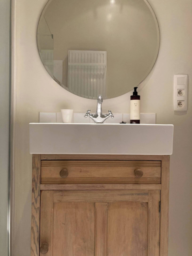 Bathroom 3, Chateau Fort Lapin, West-Vlaanderen