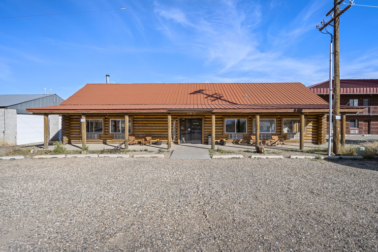 Exterior & Views 2, Ponderosa Inn, Garfield