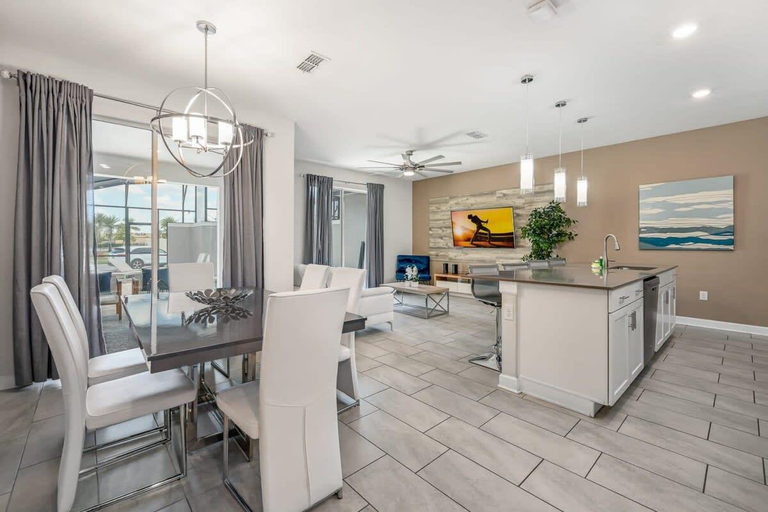 3, Magical Retreat, Spacious Villa 10 min From Disney, Osceola