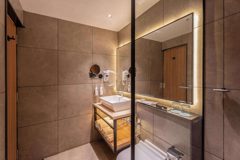 Bathroom 4, Park Inn & Suites By Radisson Bengaluru Yelahanka, Bangalore