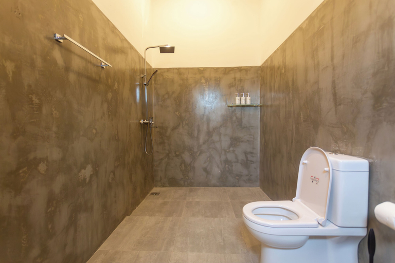 Bathroom 3, Mich's Surf Villa & Hostel, Weligama