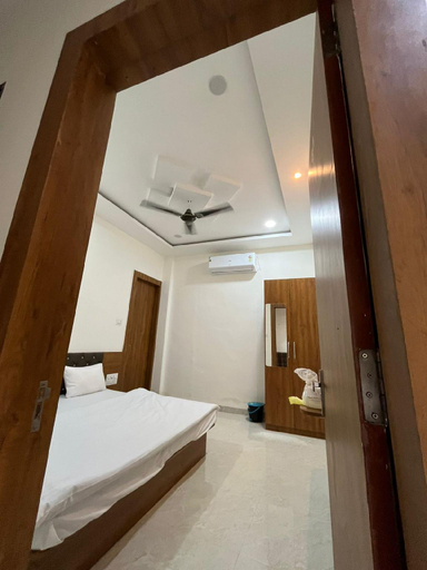 Bedroom 3, Hotel Vinayak, Ujjain