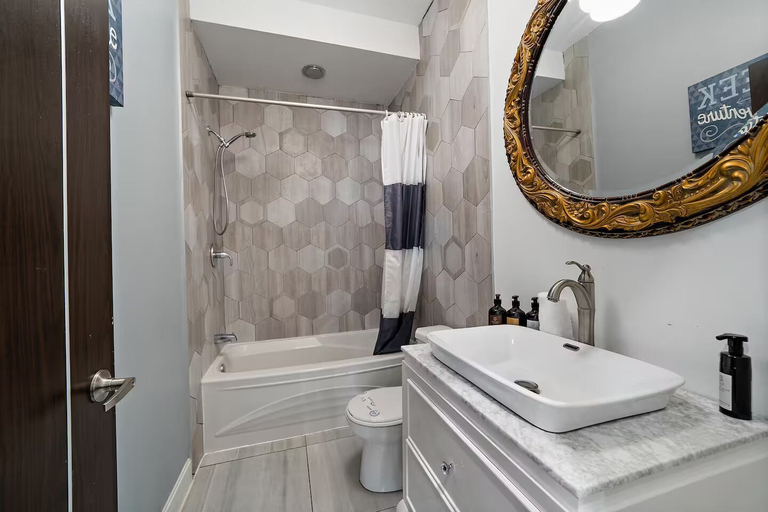 Bathroom 4, AirStay-Bishop, Montréal