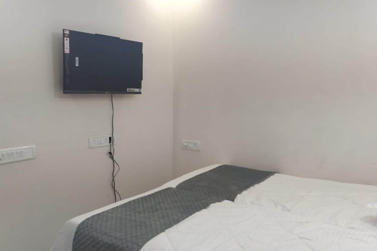 Room 5, Aero View Residency, Bangalore