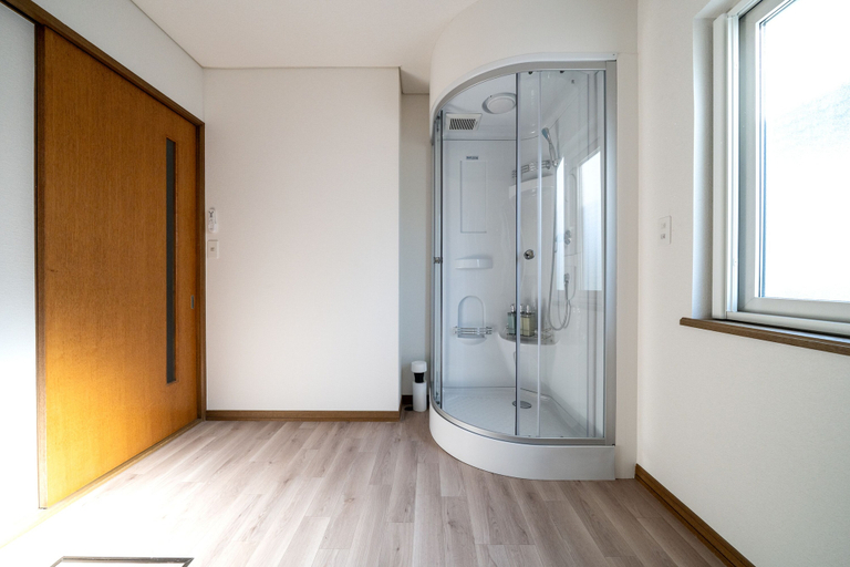 Bathroom 2, LIEBE, Furano