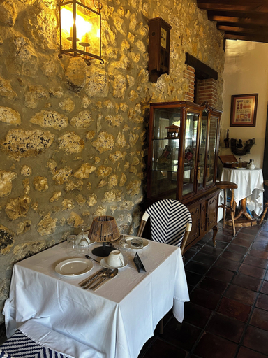 Restaurant 5, Santuario Kunturi, Asturias