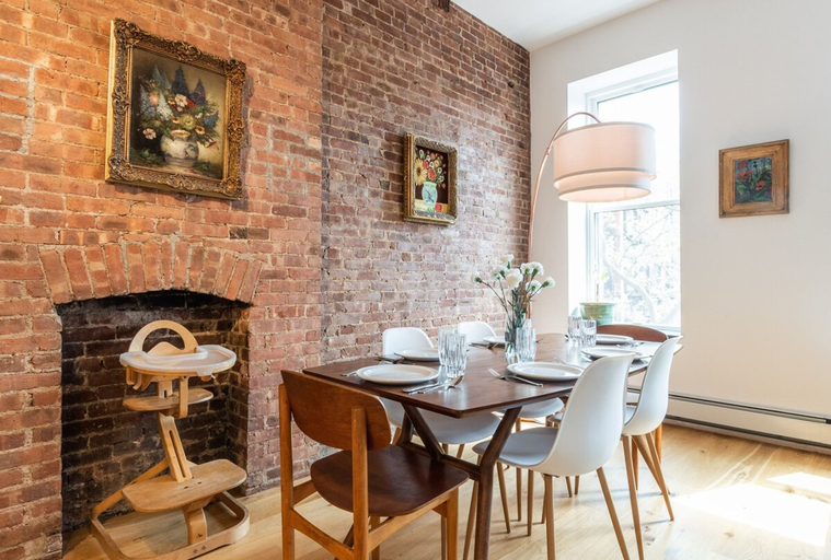 Room 4, Hawthorn II by Rove Travel 3BR Apartment, New York