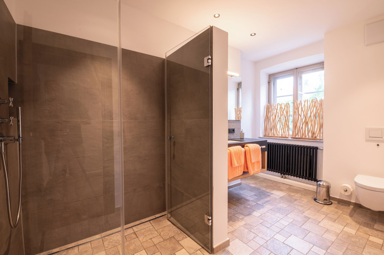 Bathroom 5, Landhotel Alte Zollstation, Traunstein