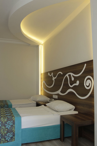 Bedroom 3, Kleopatra Blue Hawaii Hotel, Alanya