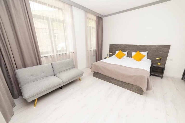 Bedroom 3, Popock Goris