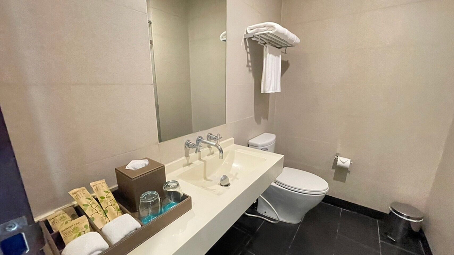 Bathroom 5, TASALA cabana, Tha Sala