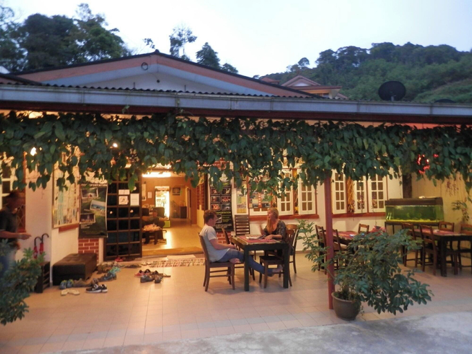 Exterior 3, Eight Mentigi Guest House, Cameron Highlands