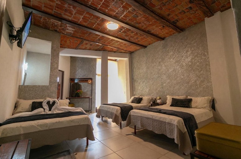 Room 4, Hotel Casa Zaragoza, San Juan de los Lagos, San Juan de los Lagos