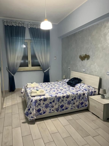 Room 3, Vicolo 55, Napoli