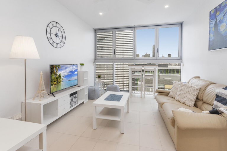 Others 4, Beautiful Unit with Gym and Pool near Museums, Brisbane