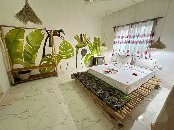 Food & Drinks 3, Polepole House, Kaskazini 'A'