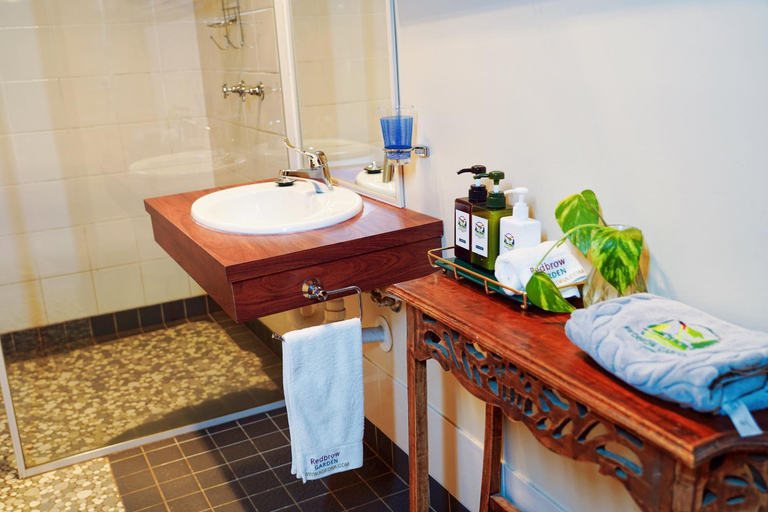 Bathroom 3, Redbrow Garden Guesthouse, Yass Valley
