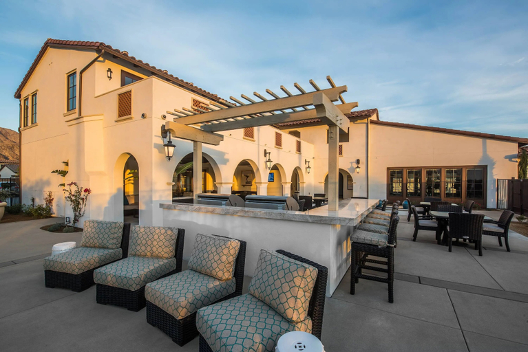 Outdoor dining 4, Desert Spirits of Whisper Rock, Riverside