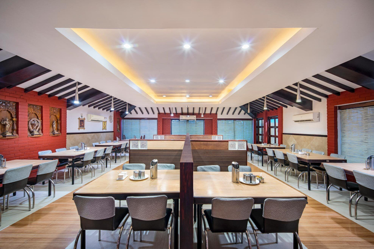Food & Drinks 5, Hotel Sadhabishegam, Nagappattinam