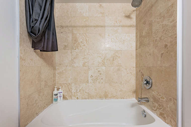 Bathroom 5, Guestilo Residence, Toronto