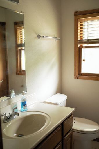 Bathroom 4, Bar M Resort and Campground, Stone
