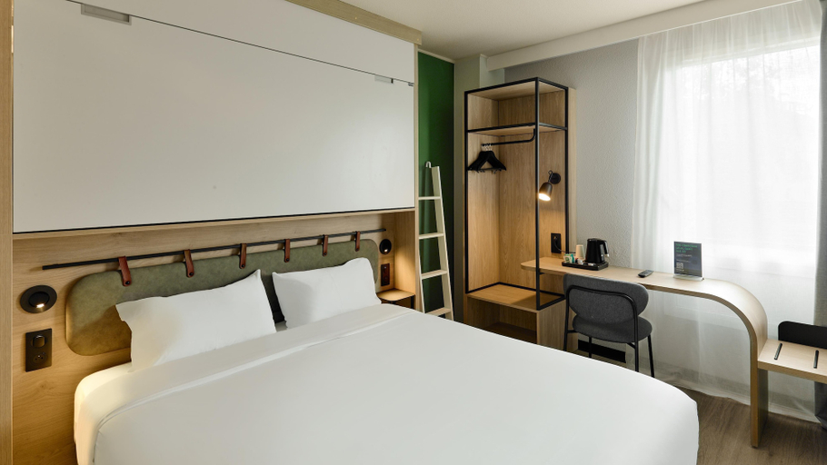 Bedroom 4, Campanile PRIME - Suresnes - La Défense, Hauts-de-Seine