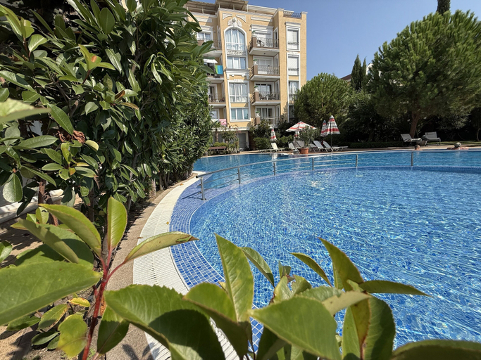 Pool 3, Menada Messembria Palace Apartments, Nesebar