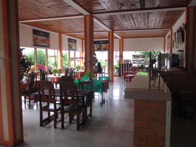 Food & Drinks 2, Lekjon Cottage, Samosir