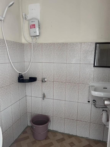 Bathroom 2, Baden Powell Hostel, Baguio City