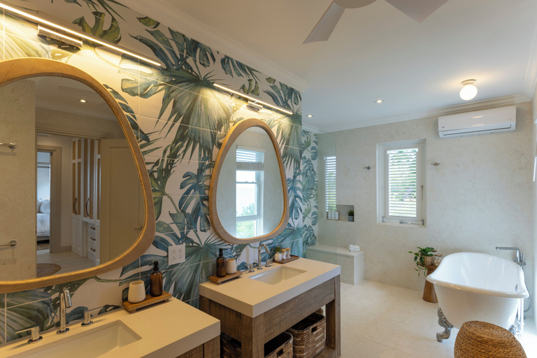Bathroom 4, Kaiso Beachfront Villa