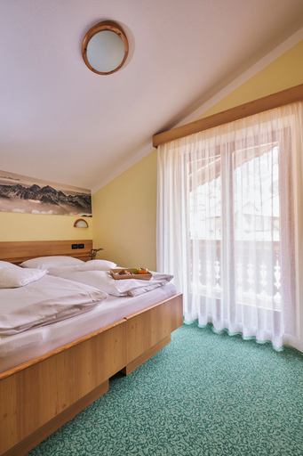 Bedroom 2, BERG HOTEL LATEMAR SPITZE, Trento