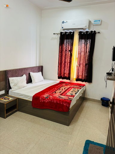 Room 5, Hotel Moti Palace, Sikar