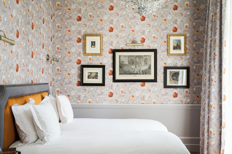 Bedroom 4, Château Sainte Sabine, Côte-d'Or
