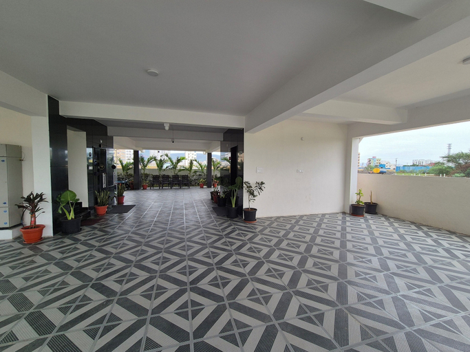 Parking 5, BHARATHI STAYS, Chittoor