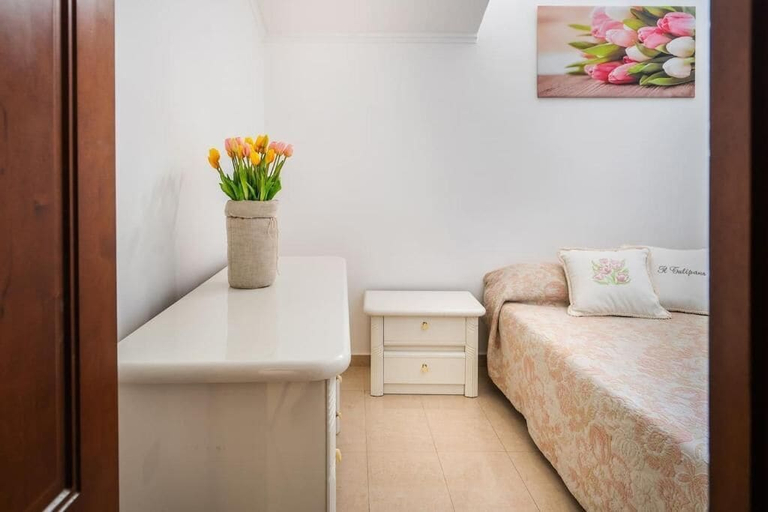 Room 2, Il Tulipano, Napoli