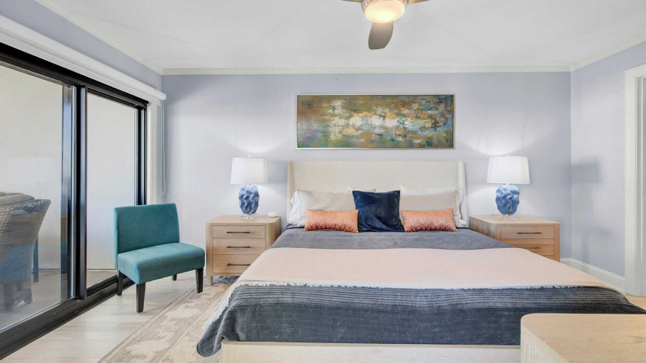 Bedroom 2, 118 Seascape by Avantstay Pool + Oceanfront Views, Charleston
