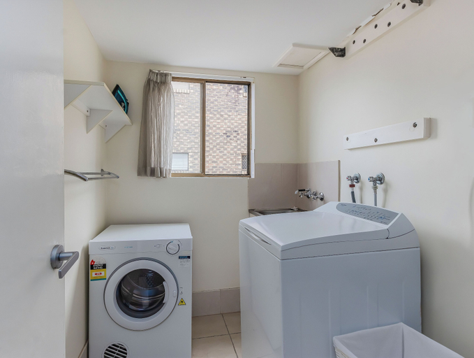 Laundry, Layback on Marine, Tweed Heads