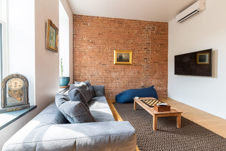 Room 2, Hawthorn II by Rove Travel 3BR Apartment, New York