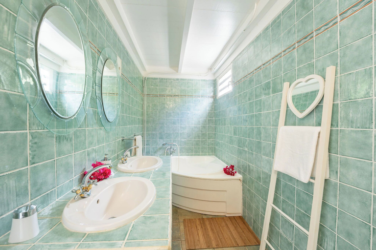 Bathroom 2, CASA LYDIE - SUITE PISCINE PRIVÉE, Saint-François