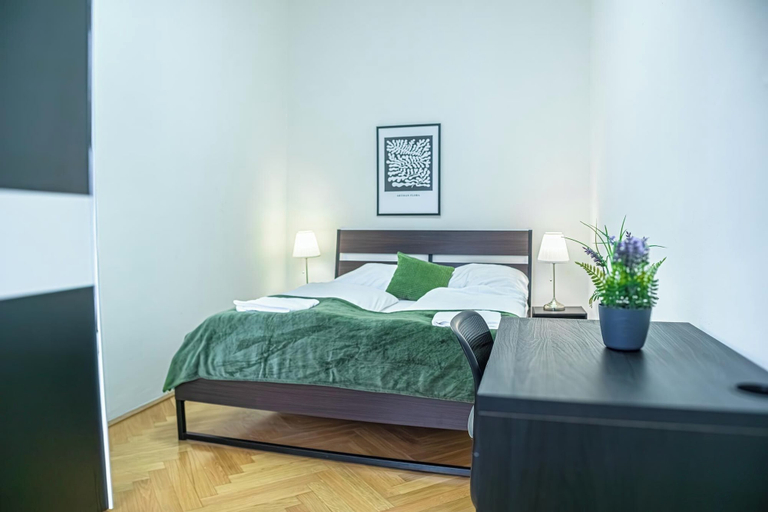 Room 5, Modern 2BR City Apt Near Stadthalle, Wien