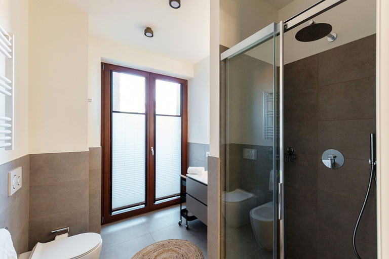 Bathroom 2, Bel Fioeu, Como