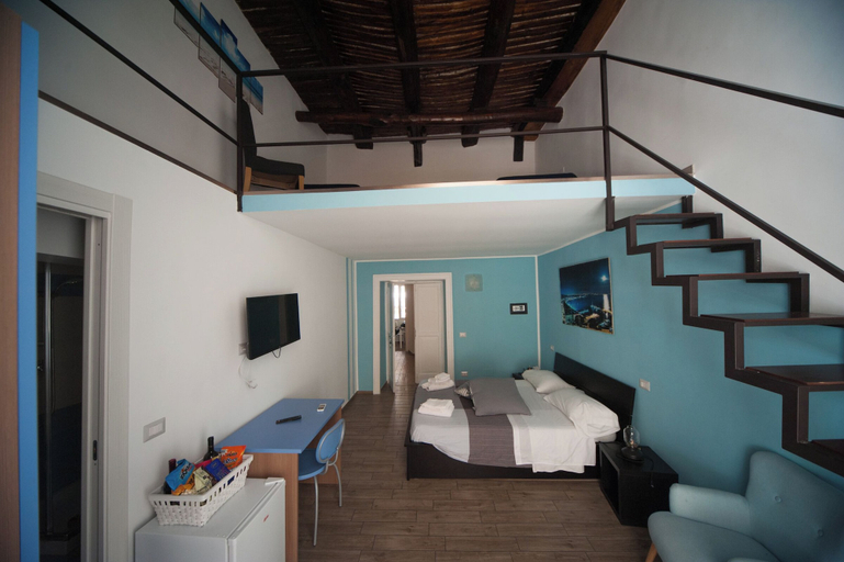 Bedroom 4, Home Salvator Rosa 78, Napoli