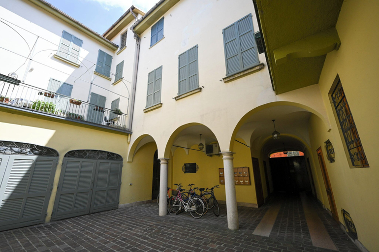 Front of property 5, Defstero Asteri, Reggio Nell'Emilia