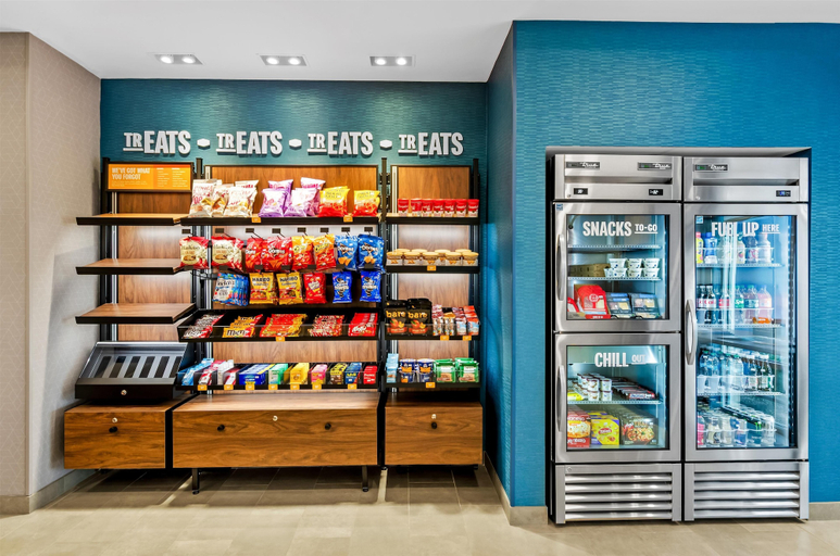 Food & Drinks 5, Hampton Inn Daleville, Botetourt