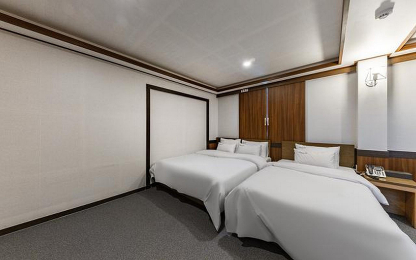 Bedroom 2, Namhae Sweetie, Namhae