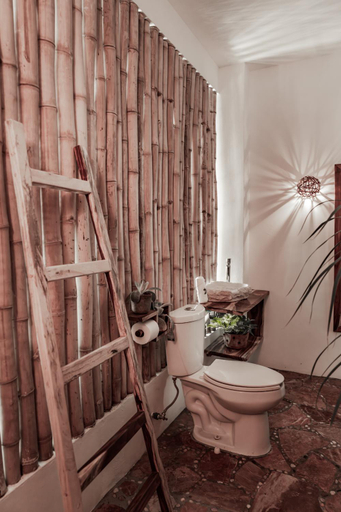 Bathroom 3, Casa Chula Hotel Boutique Frente al Mar, Dist. Pochutla