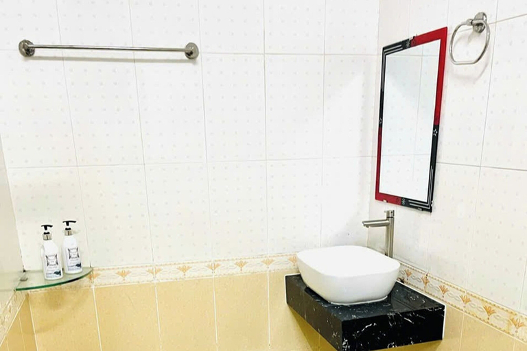 Bathroom 4, Hung Anh Hotel, Ho Chi Minh City