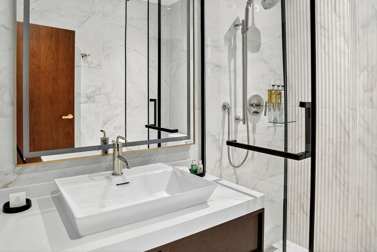 Bathroom 4, Jewelz By King's Hotel, City of Georgetown